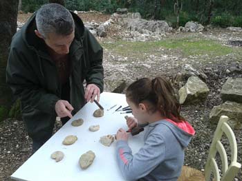 atelier fossiles aven grotte la forestière